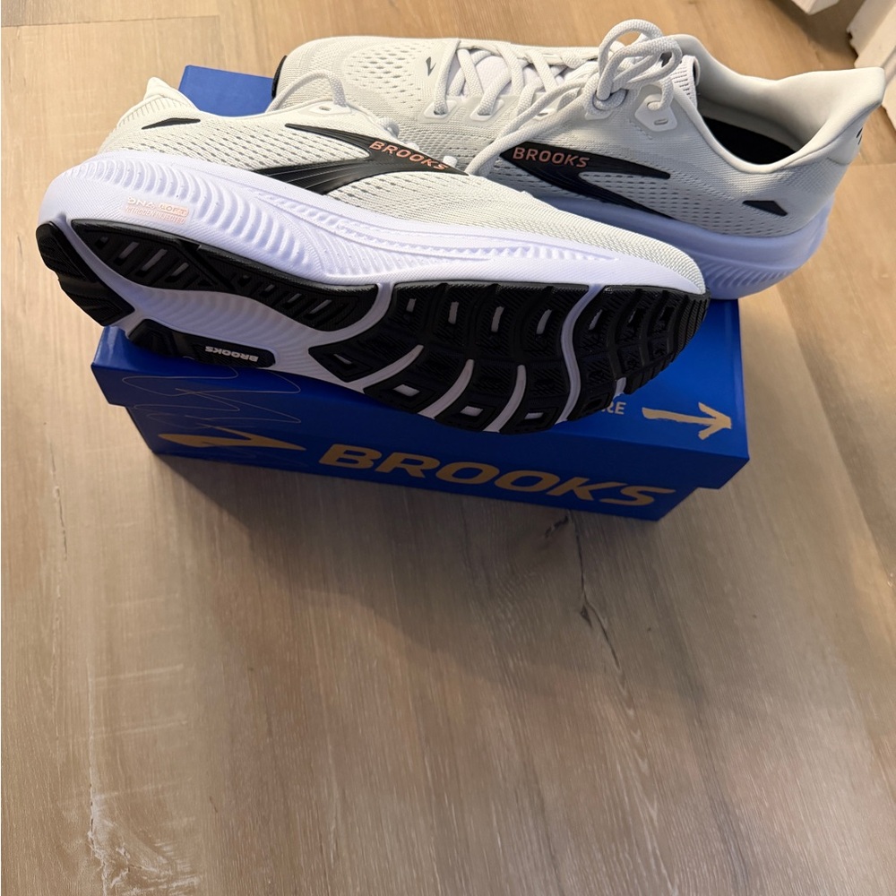 Brooks White Running Shoes with Black and Rose Gold Accents - Picture 2 of 3